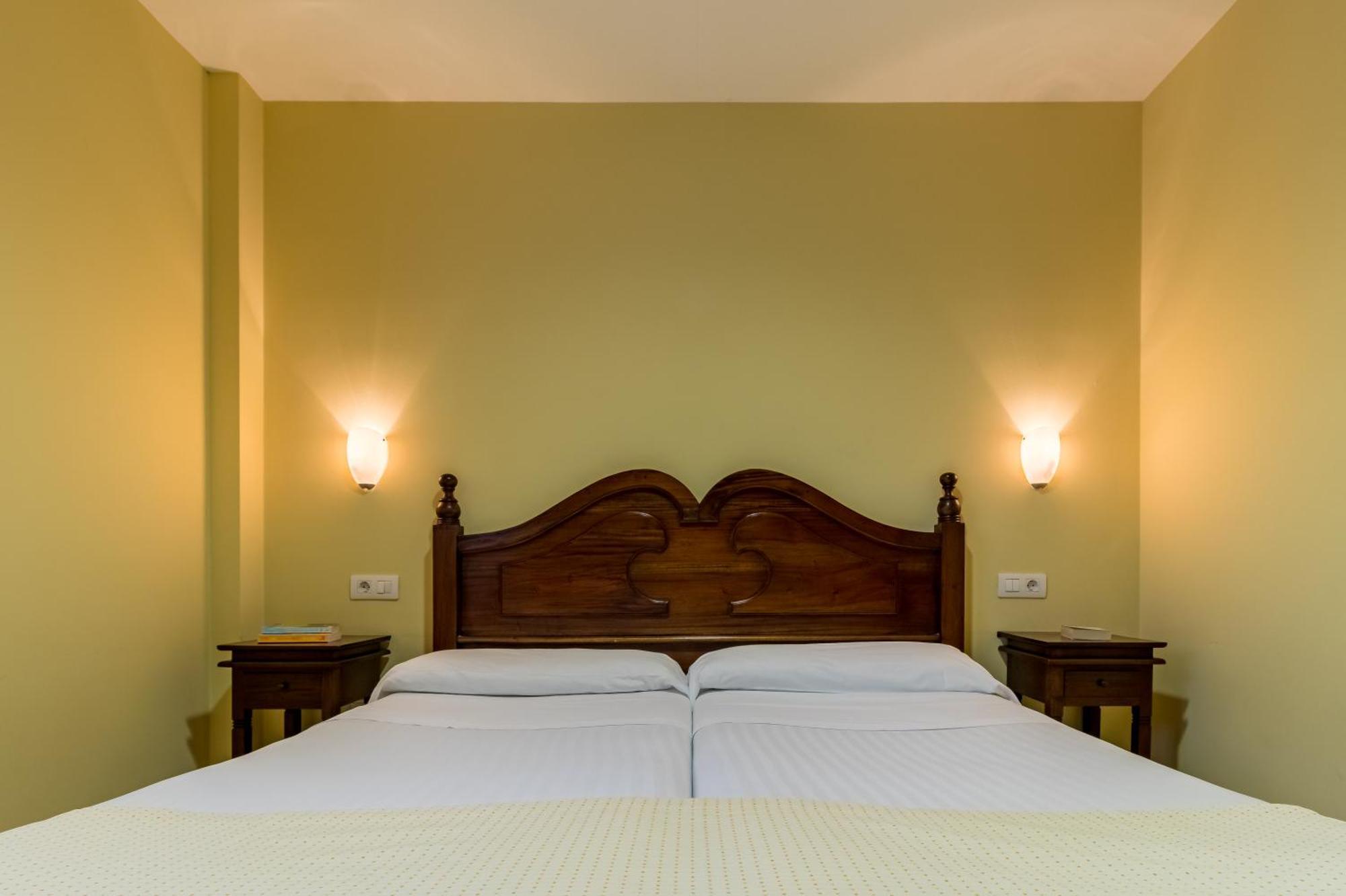 Apartamentos Silken Playa De Toro リャネス エクステリア 写真